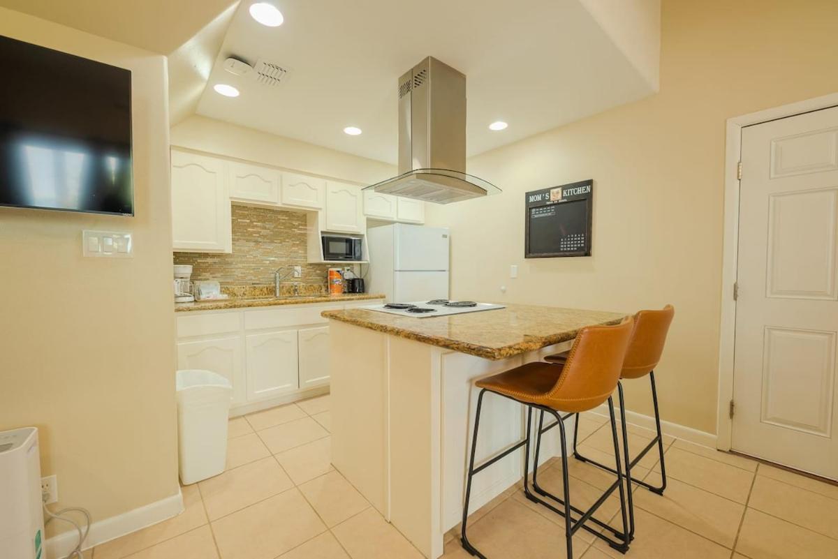 Tropical Retreat Coastal 1Br Getaway With Balcony 212 Apartment South Padre Island Exterior photo