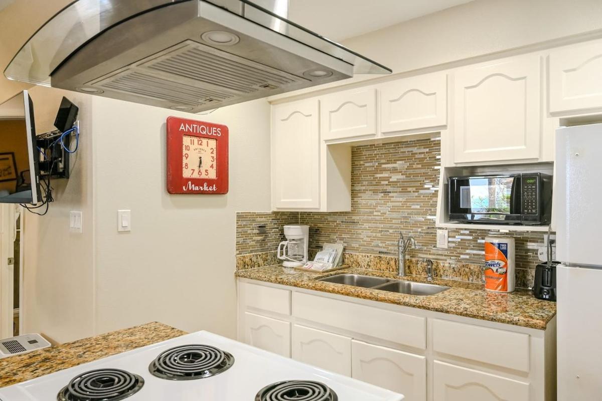 Tropical Retreat Coastal 1Br Getaway With Balcony 212 Apartment South Padre Island Exterior photo